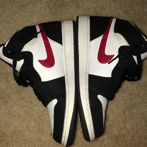 Retro 1s ❣️✨ - Picture 2 of 5